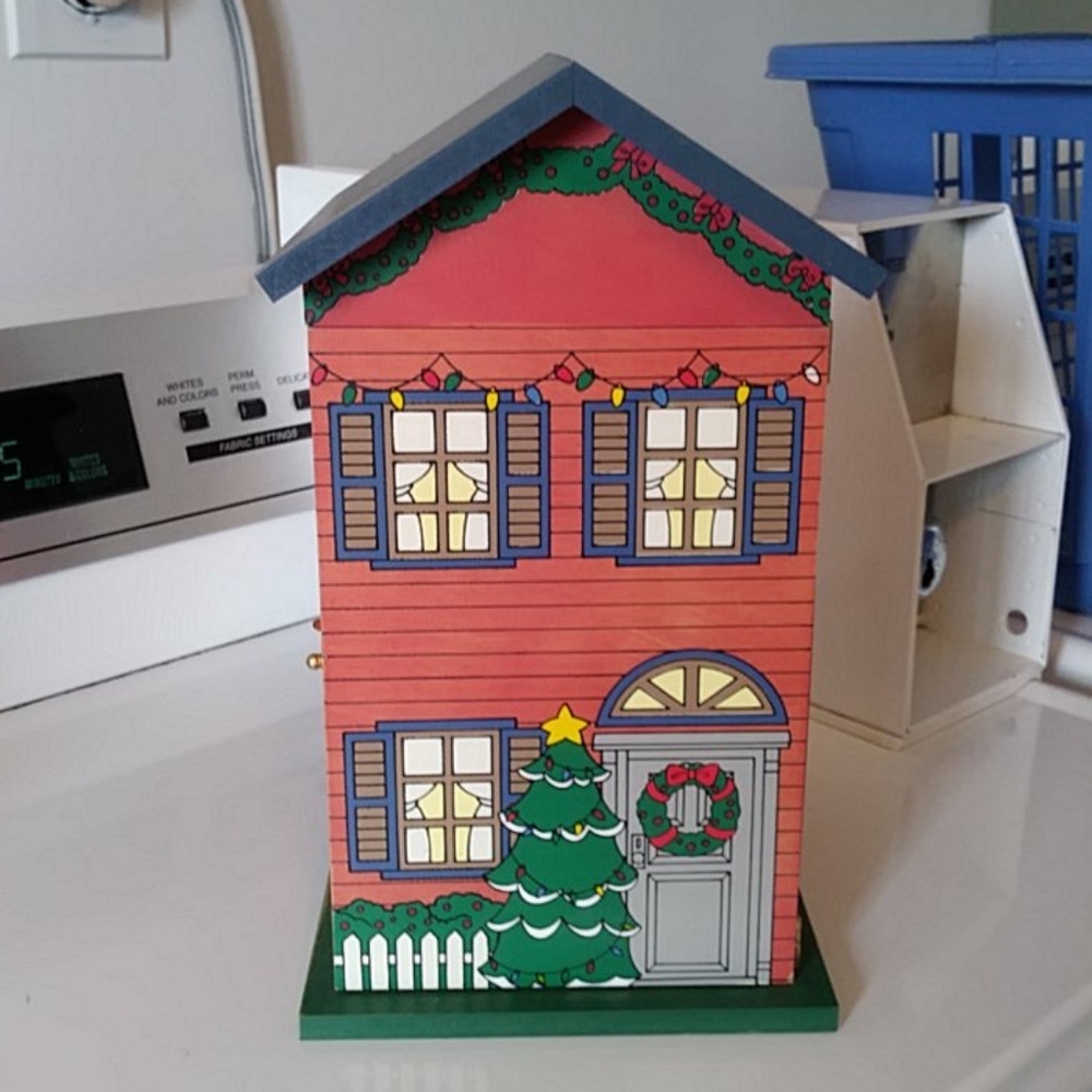 Christmas CD house - Picture 1 of 5